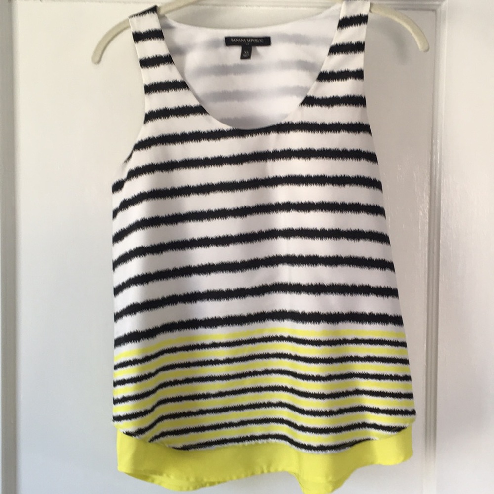 Banana Republic silky sleeveless top EUC blouse